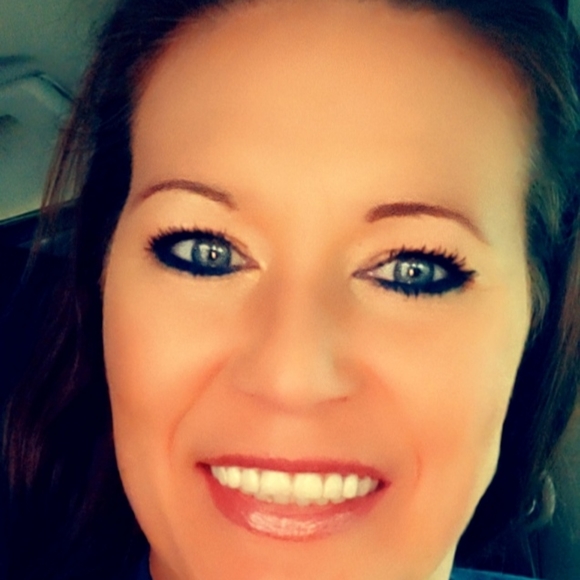 Meet your Posher, Annie - Picture 3 of 3